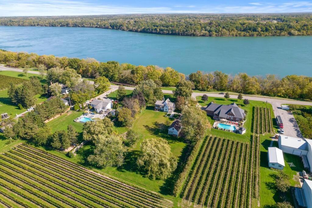 Waterfront Niagara-On-The-Lake Farmhouse On A Vineyard Villa Exteriör bild